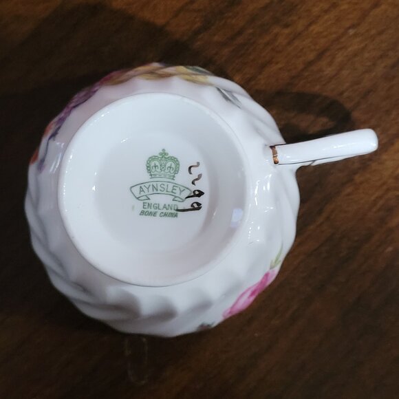 Ansley English Fine Bone China Floral Teacup and Saucer 2299 - Picture 5 of 5